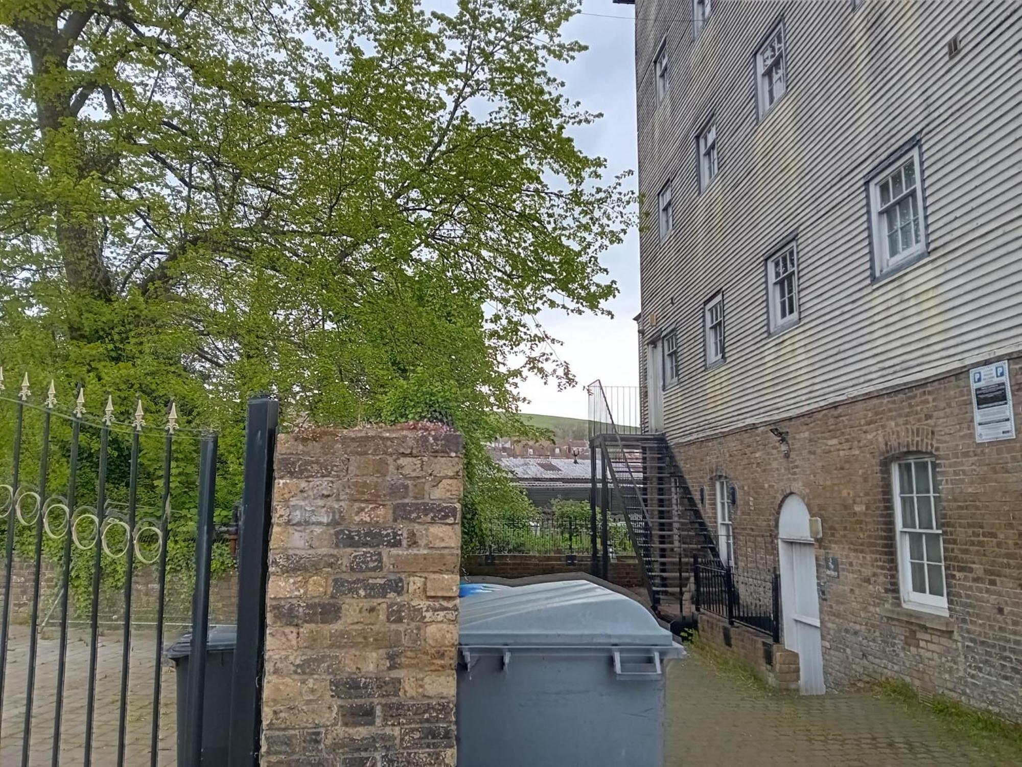 Apartment In Historic Mill, Near Dover Port المظهر الخارجي الصورة